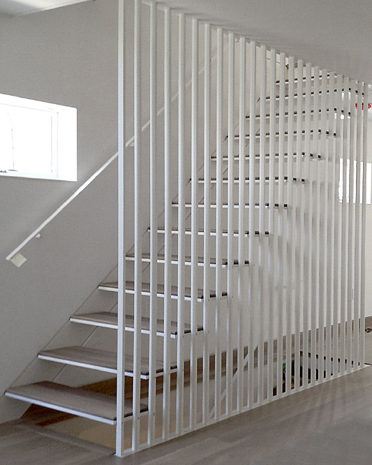 slat wall rod guard supported stair / metal and wood steps